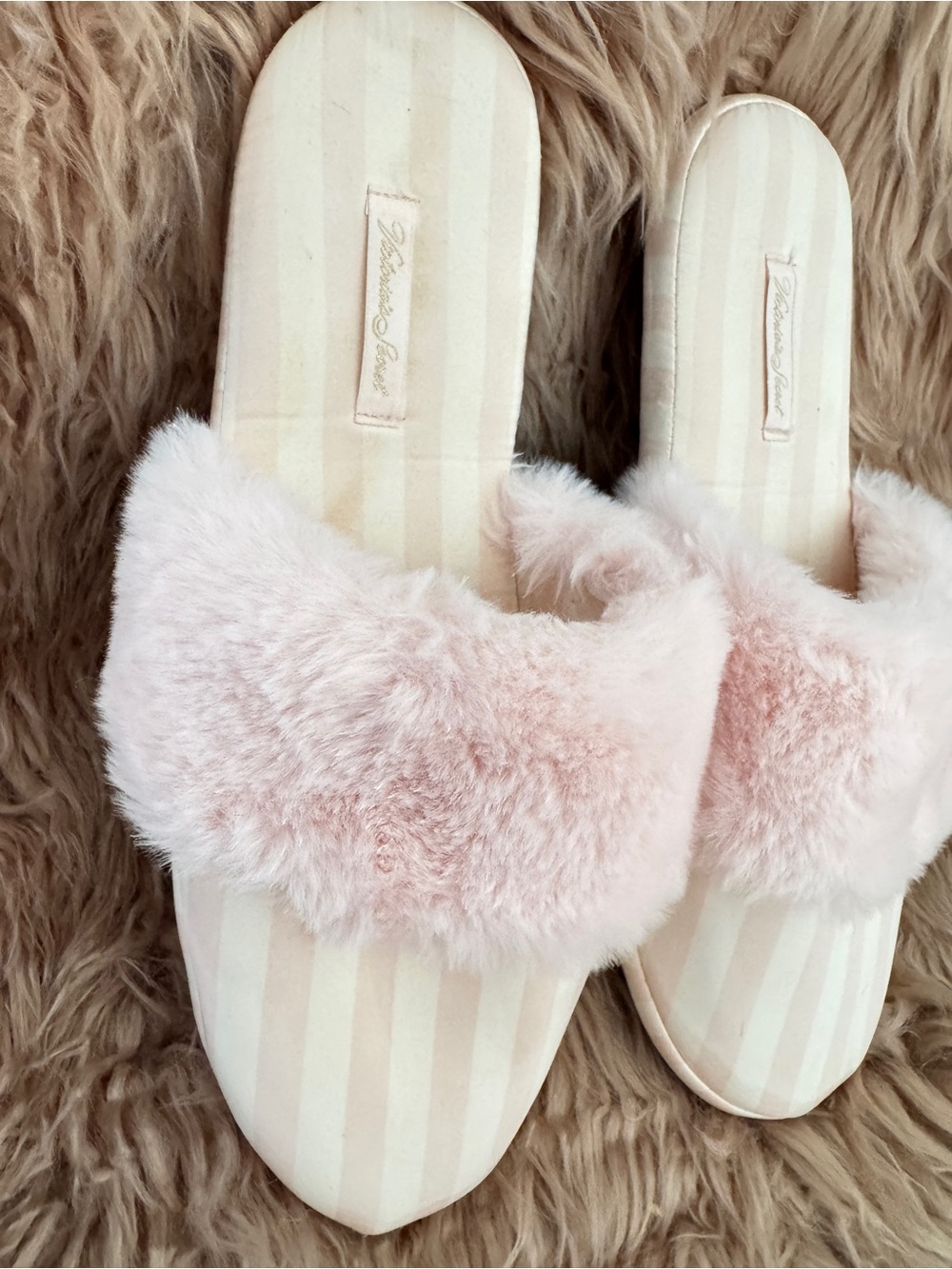 Victoria's Secret Light Pink Striped Plush Slide Slippers, Faux Fur Sz M 7/8 - Picture 3 of 8